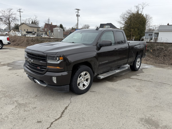 BROWN 2018 Chevrolet SILVERADO